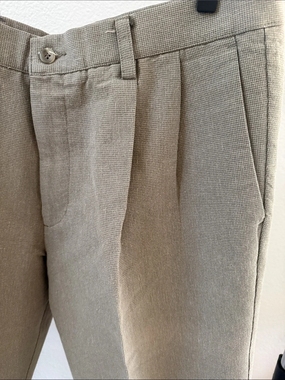 Dockers Men's Pleated Dress Pants in Taupe